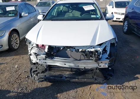 2025 Toyota Camry Le from USA, damaged, VIN 4T1DAACK8SU544609